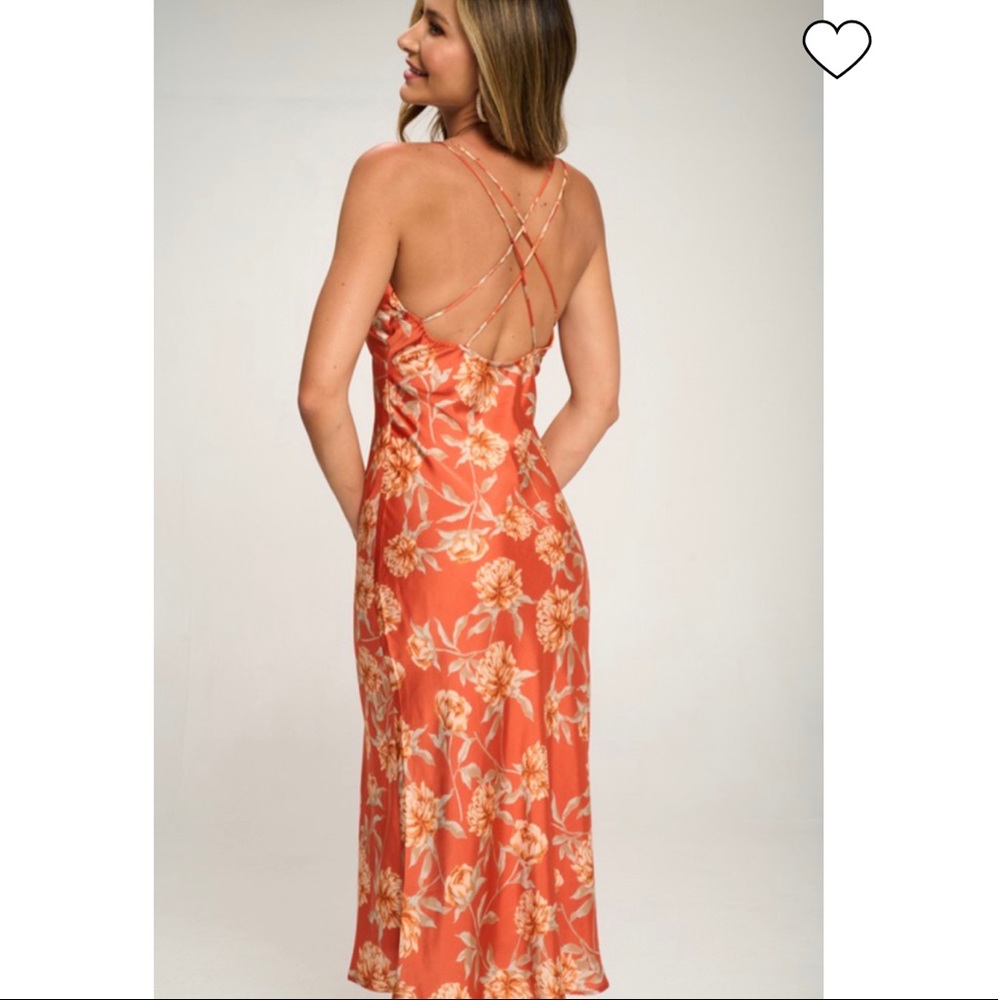 NWT LOVELY DAY ALIVIA FLORAL SATIN MAXI DRESS - Picture 4 of 14